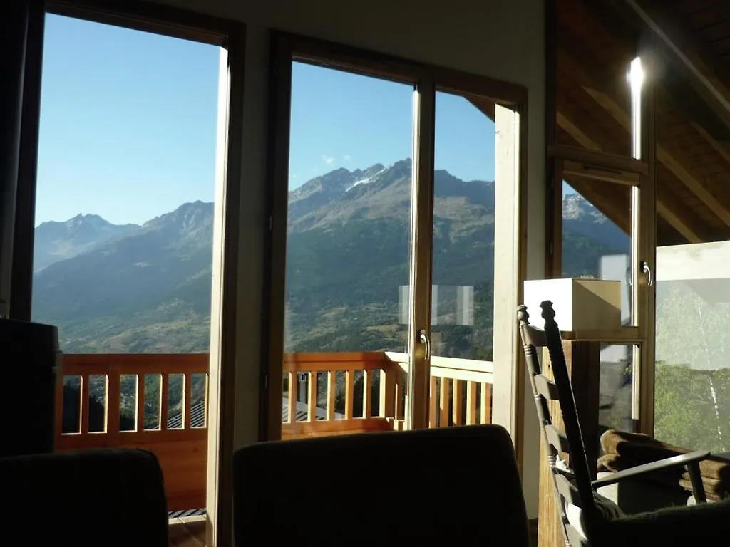 Cozy Holiday Home In Valfr Jus Near Ski Lift Valfrejus