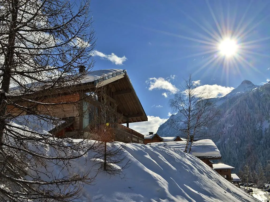 Cozy Holiday Home In Valfr Jus Near Ski Lift Valfrejus