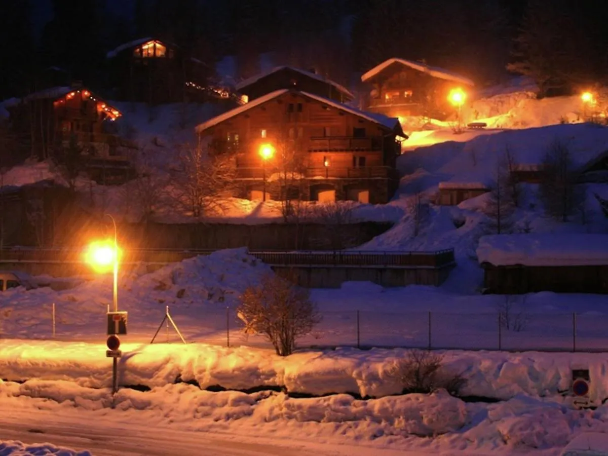 Cozy Holiday Home In Valfr Jus Near Ski Lift Valfrejus